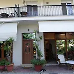 Piatsa Michalis Πανσιόν