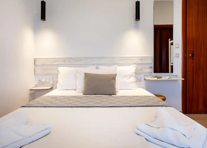 Πανσιόν Piatsa Michalis 4*