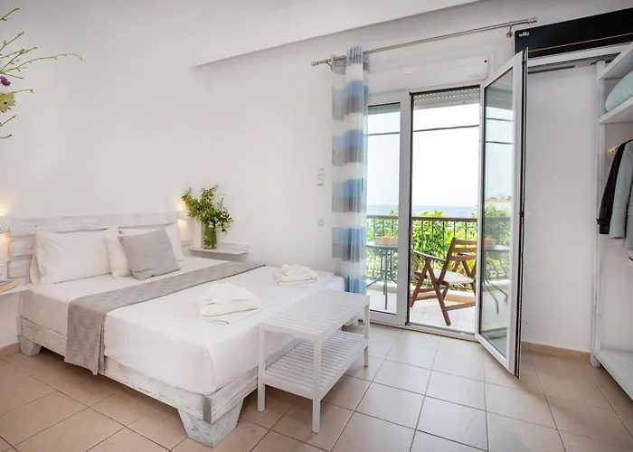 Πανσιόν Piatsa Michalis 4*