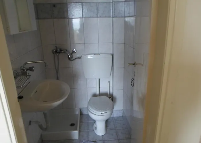 Piatsa Michalis Πανσιόν 4*