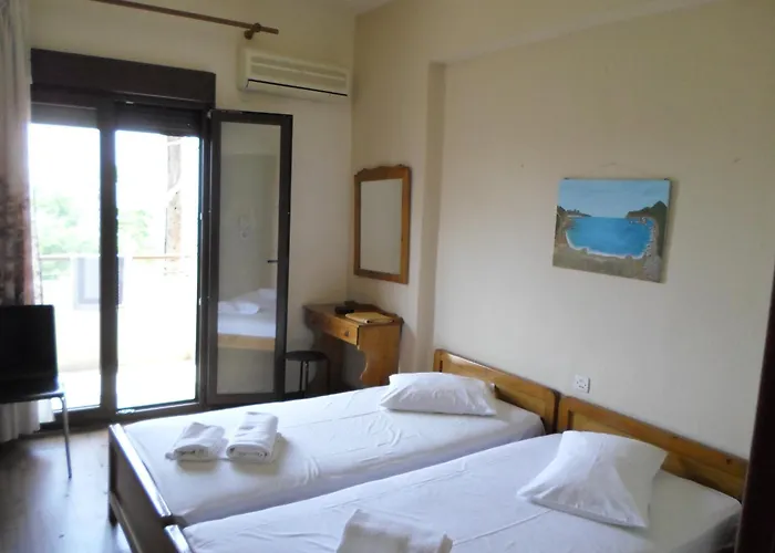 Piatsa Michalis Πανσιόν