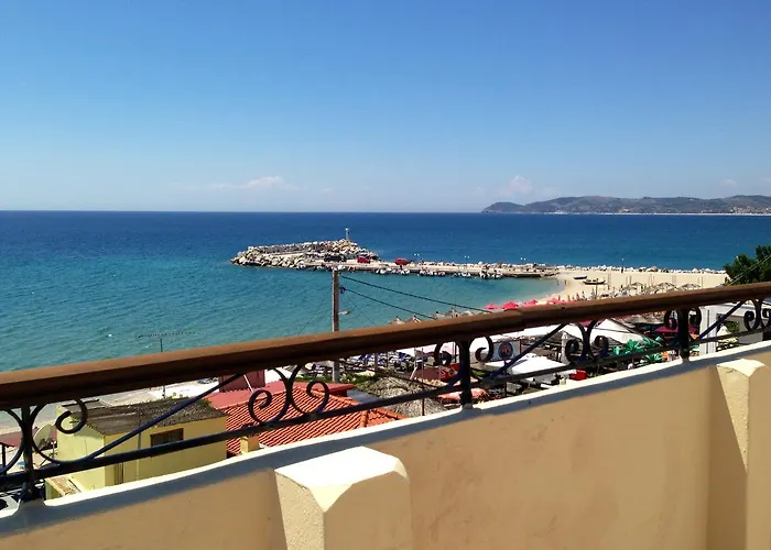 Πανσιόν Piatsa Michalis Ποτός