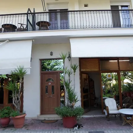 Piatsa Michalis Pensión