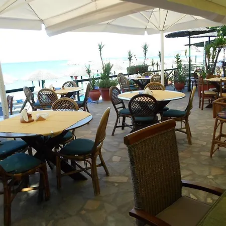 Piatsa Michalis Guest house Potos