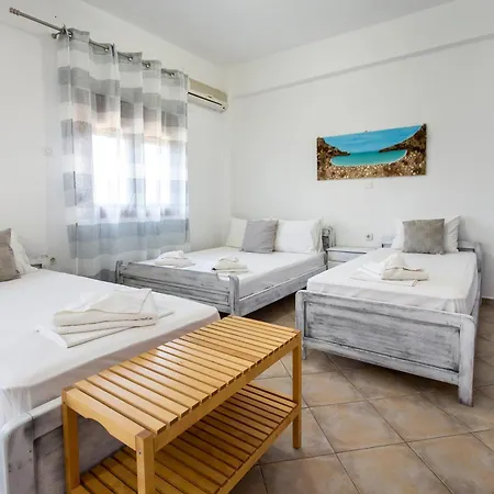 Guest house Piatsa Michalis *