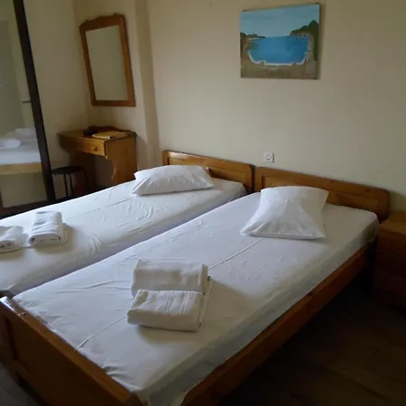 Piatsa Michalis Pensión Potos