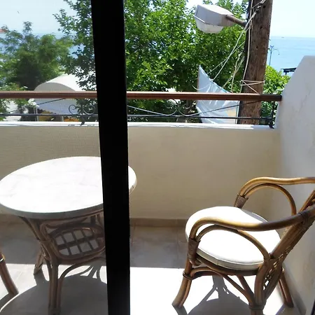 Pensión Piatsa Michalis 4*