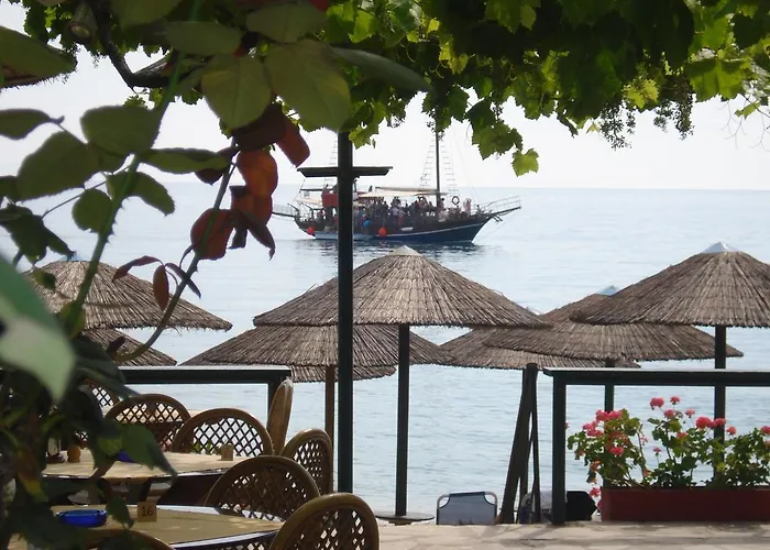 Piatsa Michalis Guest house Potos