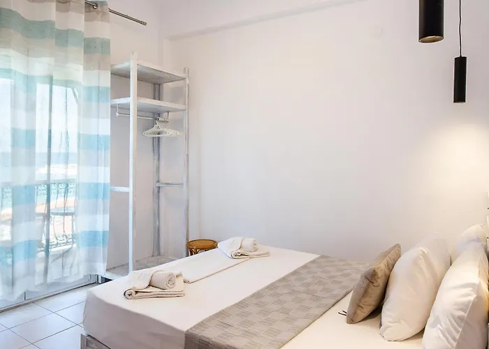 Piatsa Michalis Guest house Potos