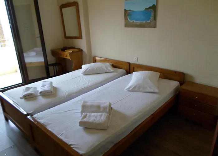 Piatsa Michalis Guest house Potos