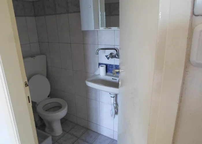 Piatsa Michalis Guest house Potos