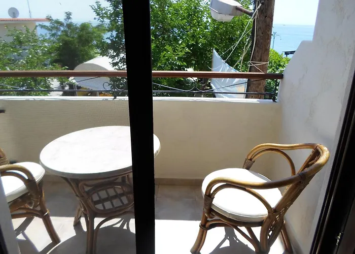 Guest house Piatsa Michalis 4*