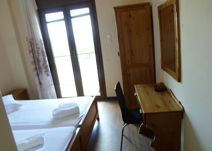 Piatsa Michalis Guest house Potos